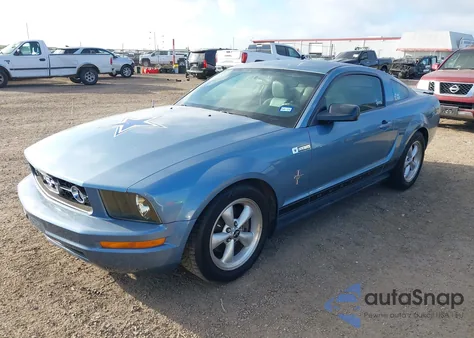 2007 Ford Mustang V6 Deluxe/V6 Premium z USA, uszkodzony, nr VIN 1ZVFT80N375342211